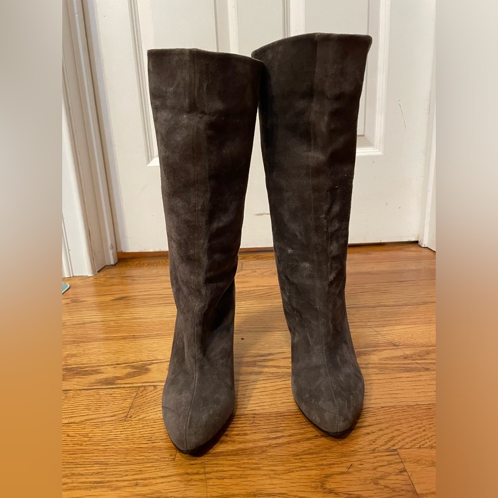 Dolce Vita grey suede boot size 6